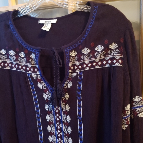 *Boho* Forever 21 Navy Keyhole Boho Blouse S - Picture 3 of 3